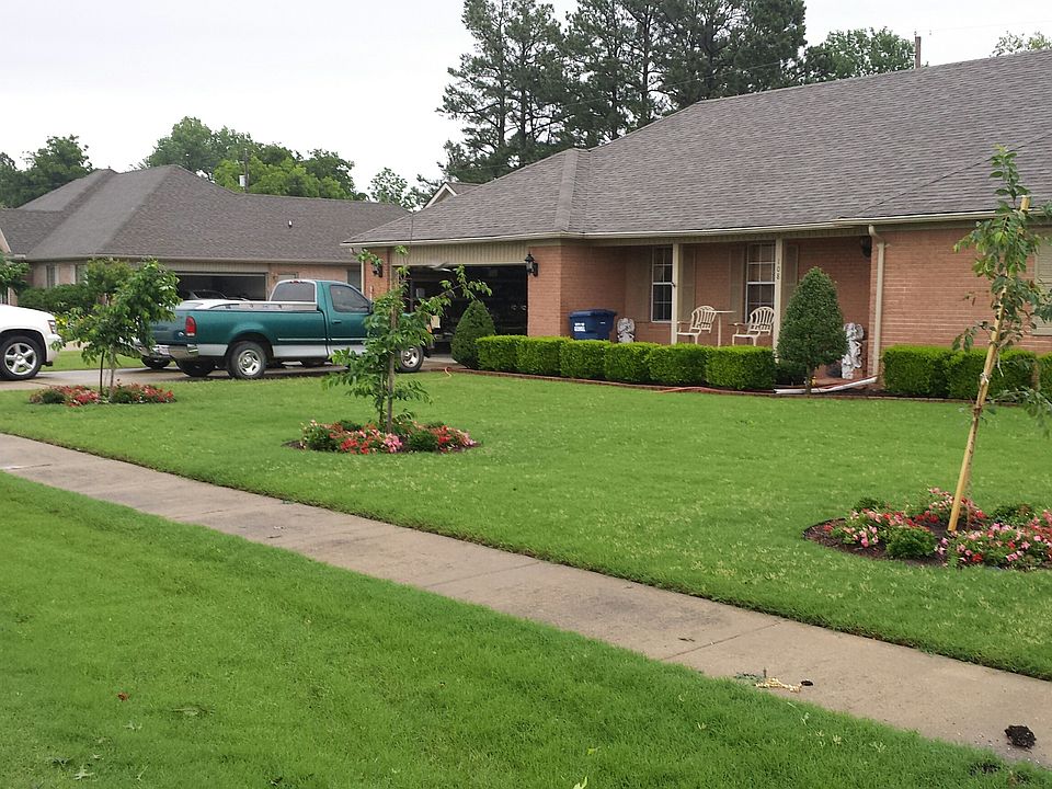 2nd image of 108 Hunter Ln