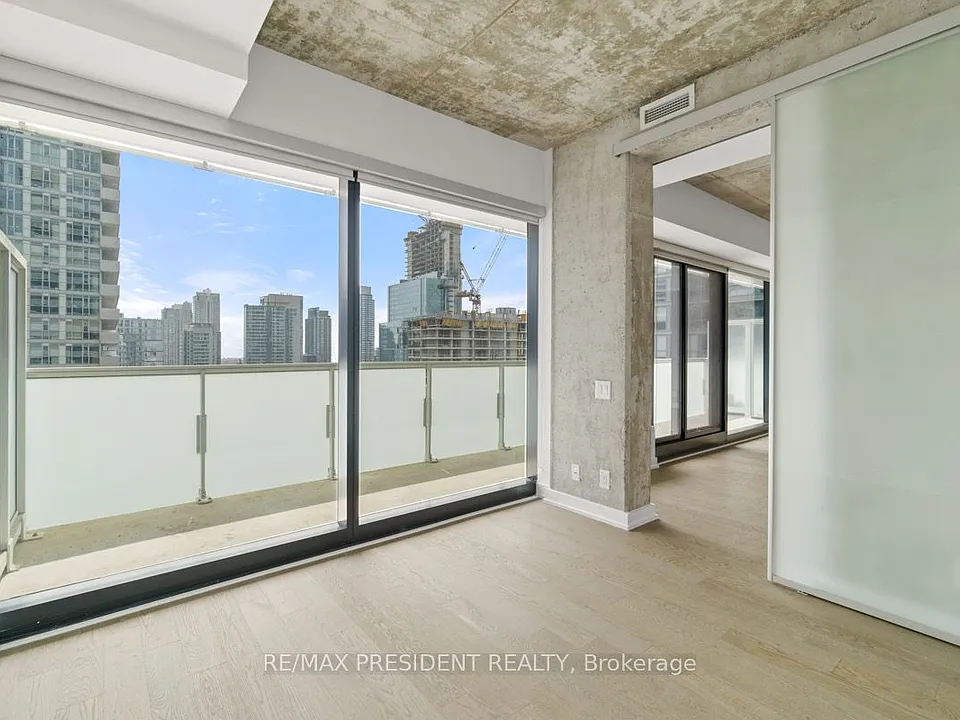 11 Charlotte St #2301