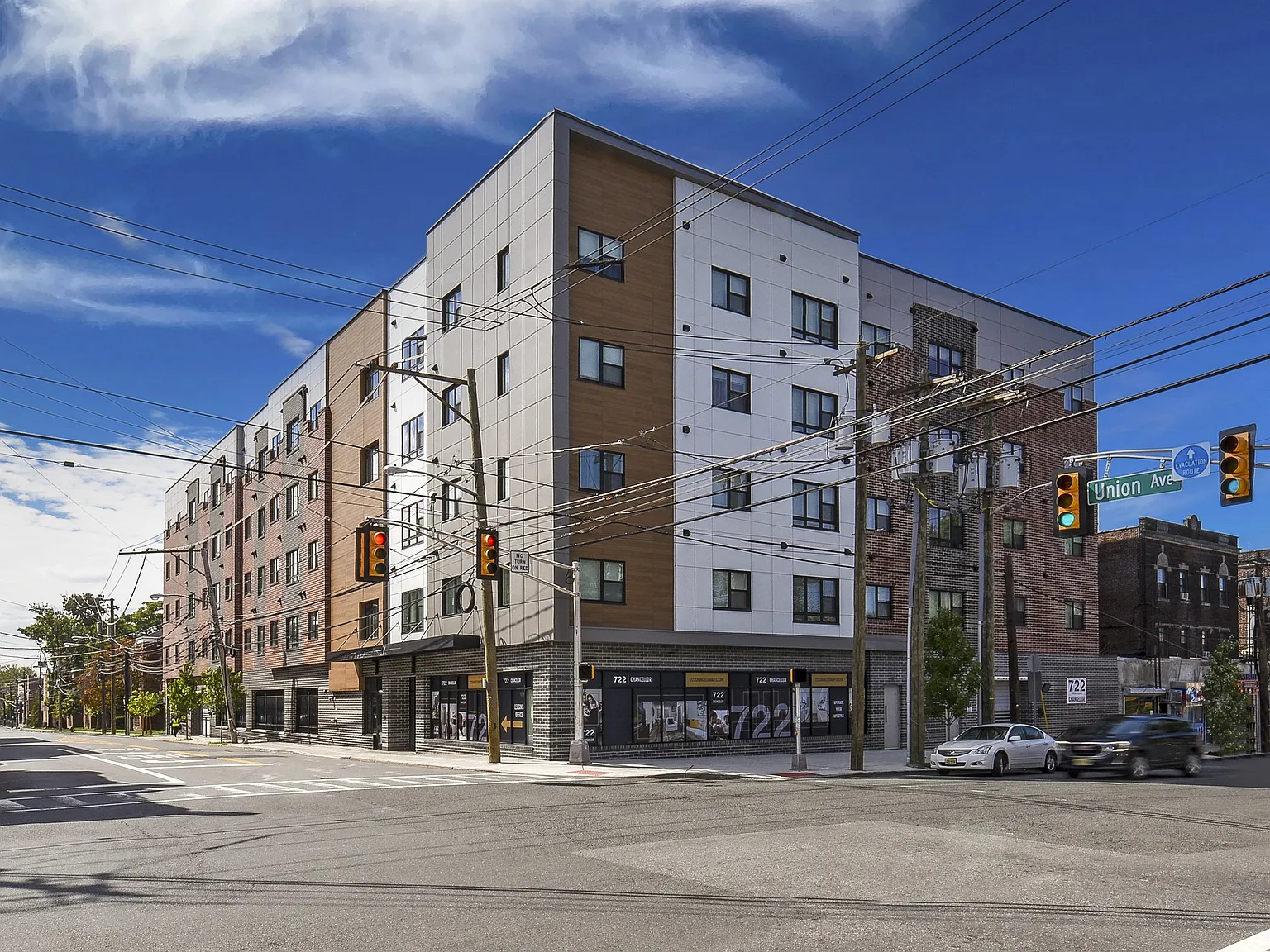 722 Chancellor — Photo 2