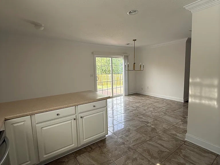 139 Kingscreek Dr — Photo 10