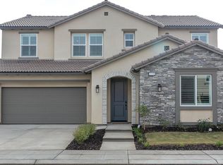 1170 Pioneer Dr W, Madera, CA 93636