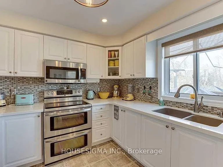 129 Gore Dr — Photo 16