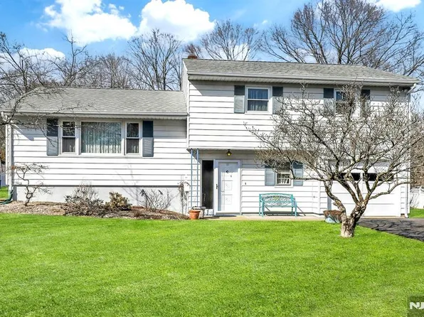 10 Rustic Dr, Waldwick, NJ 07463