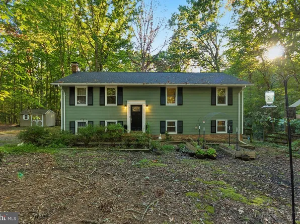 26 Woodbourne Ln, Stafford, VA 22554