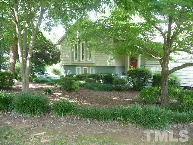 1st image of 613 Victoria Dr
