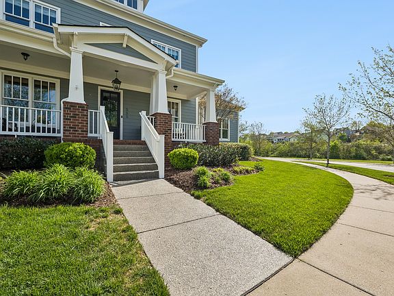 3rd image of 555 Avon River Rd
