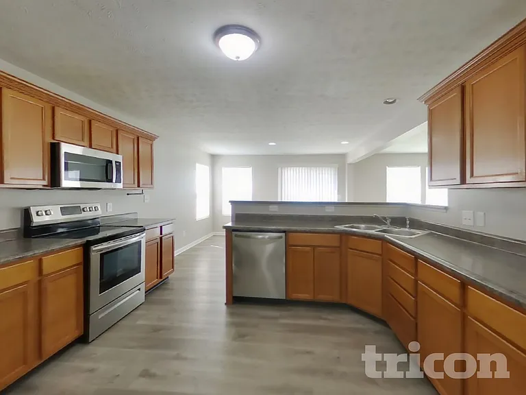 2337 Middle View Dr — Photo 5