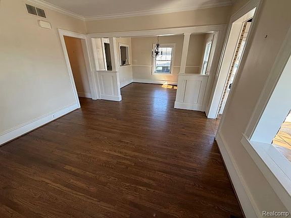 4th image of 427 Wesley St