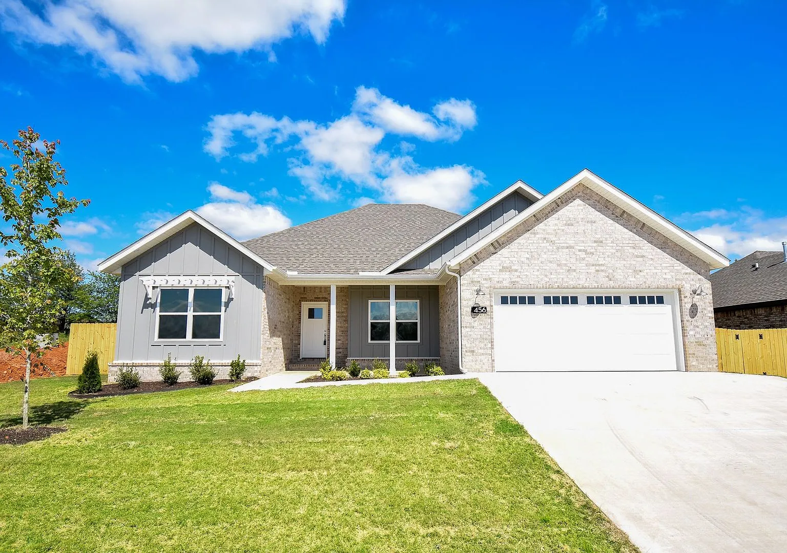4 Bedroom, 2 Bathroom Home In Farmington, AR 6 Month Lease — Photo 1
