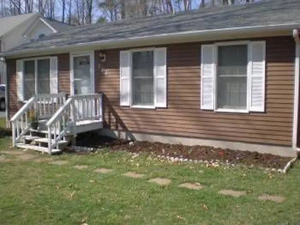 754 Pioneer Trl, Lusby, MD 20657