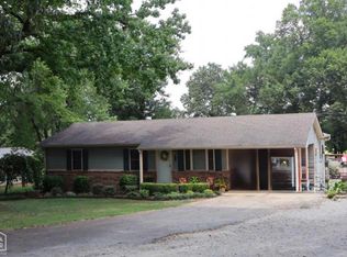 913 Hillview Dr, Paragould, AR 72450