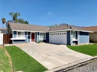 28560 Newcastle Rd, Highland, CA 92346