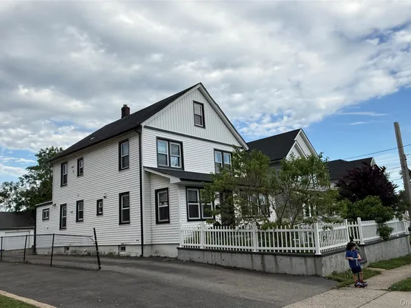 168 Jefferson Avenue, Roslyn Heights, NY 11577