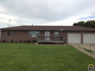 1691 V Rd, Sabetha, KS 66534