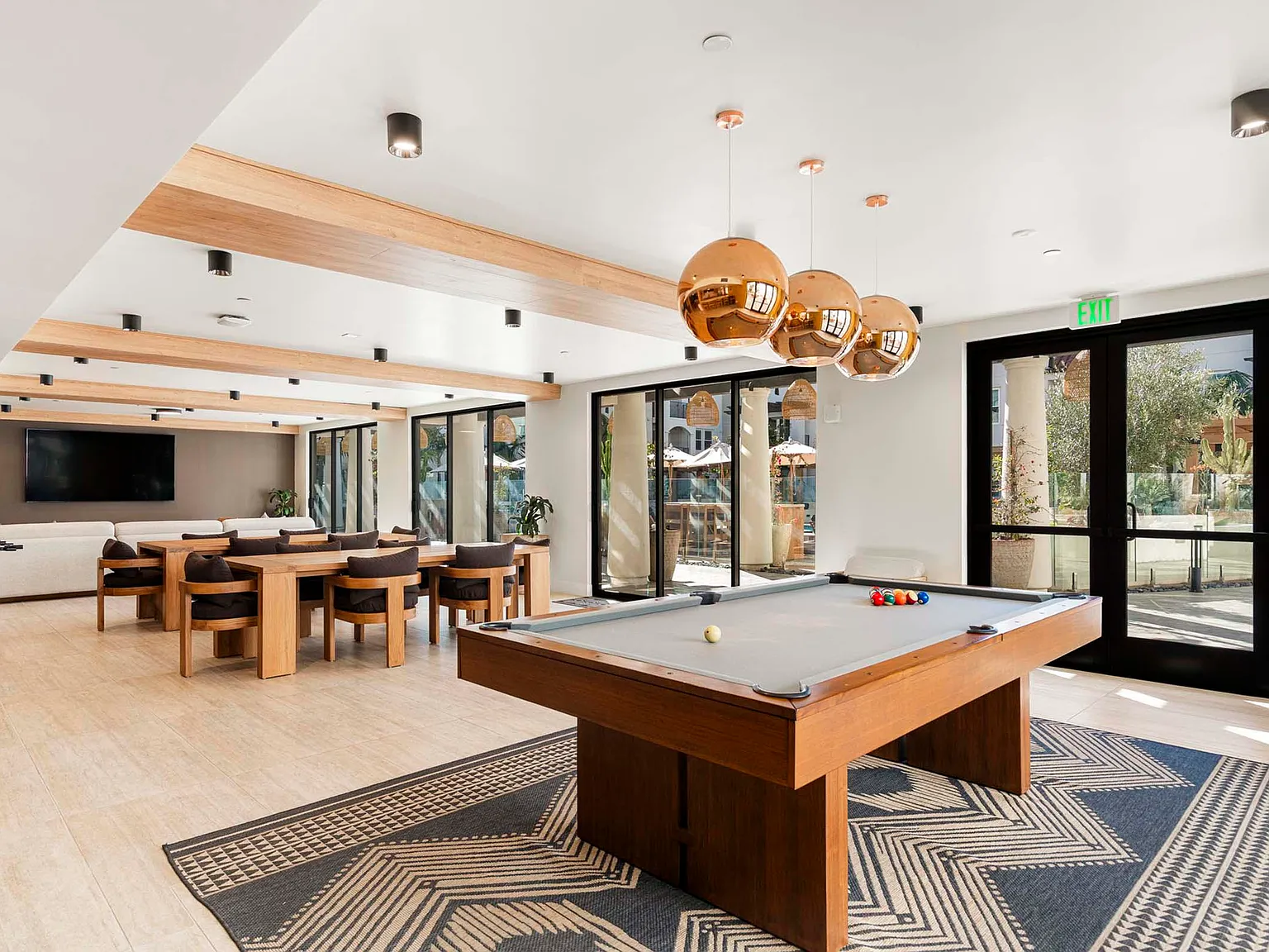 Eddy Redondo Residences — Photo 3