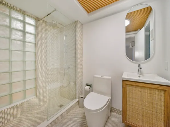 264 Berry Street image 4 of 10