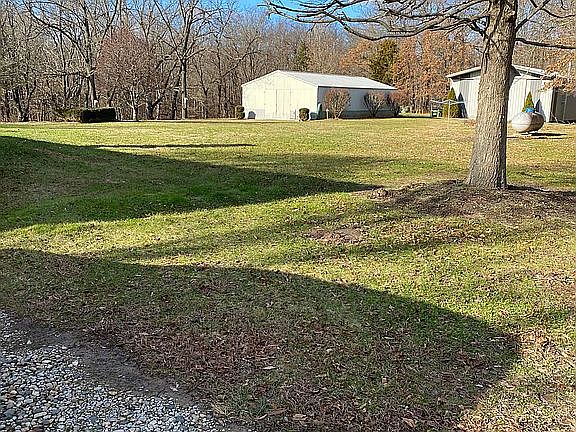 5th image of 1573 County Road 650n