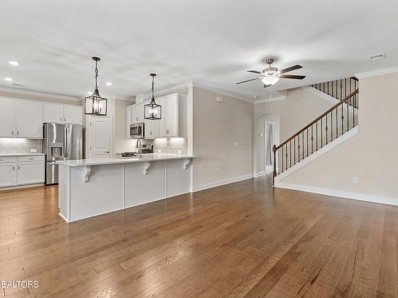 4th image of 175 Goldheart Rd