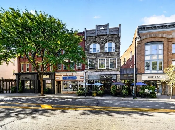 81 W Main St, Somerville, NJ 08876