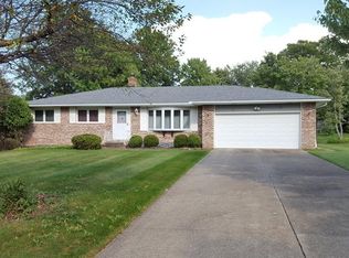 9641 Sharon Lane Dr, North Royalton, OH 44133