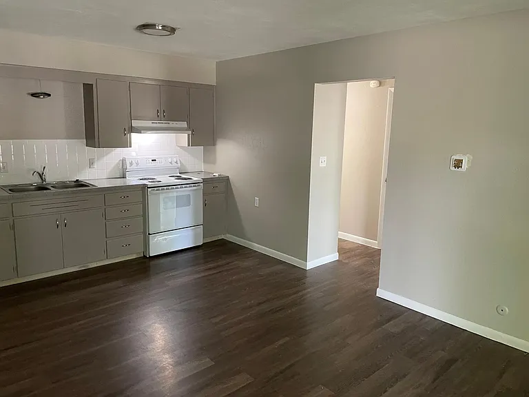 710 Emery St #201 — Photo 4