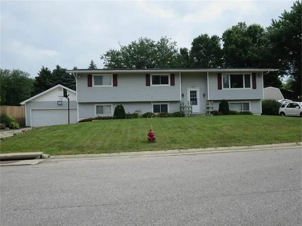 209 Thelma St, Hudson, IA 50643