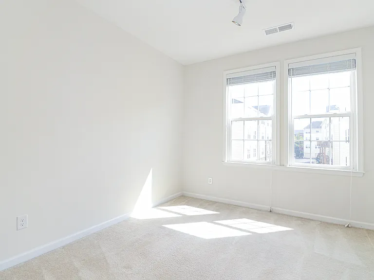 24620 Byrne Meadow Sq #300 — Photo 13
