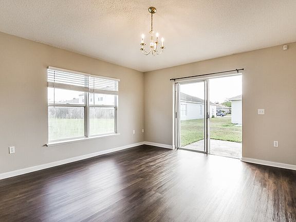 5th image of 277 McKay Blvd