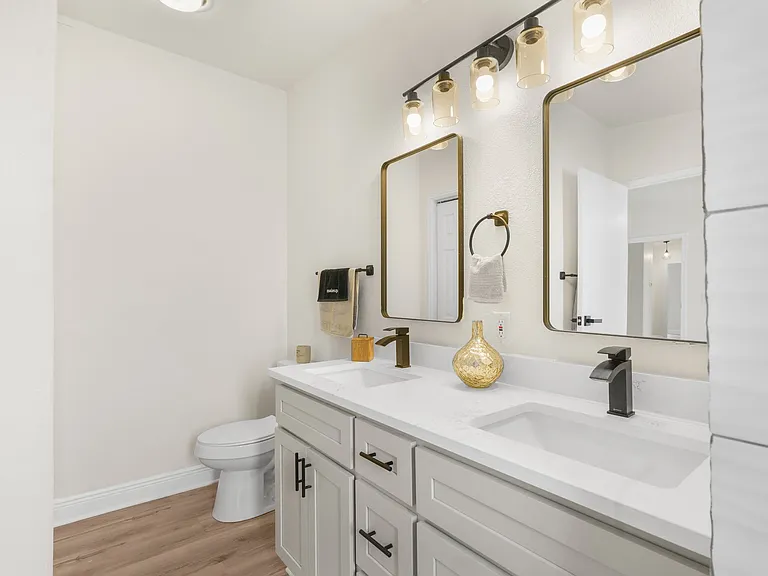 14261 Montclair Dr — Photo 17