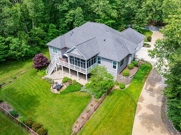 4th image of 9157 Highland View Dr