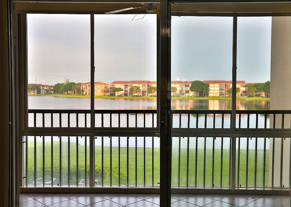 1st image of 550 SW 138th Ave APT 202K