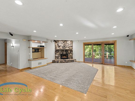 5th image of 4395 Shady Oak Ct #1