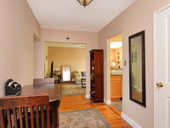3rd image of 2026 E 58th St APT 124E