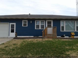 112 N Donovan St, Latimer, IA 50452