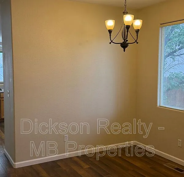 2388 Sapphire Ridge Way — Photo 2