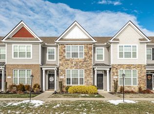 338 Manor Row, Pleasant View, TN 37146