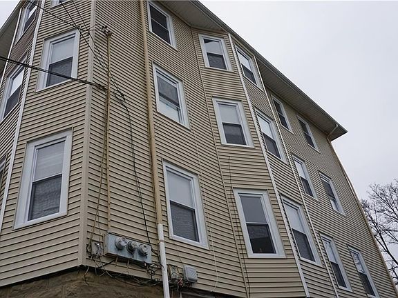 5th image of 35 Whittier Ave