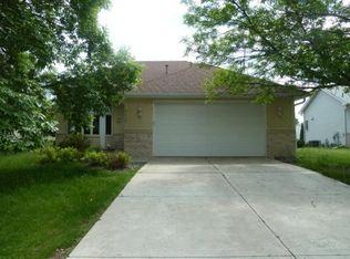 9117 Cambridge Ave N, Brooklyn Park, MN 55443
