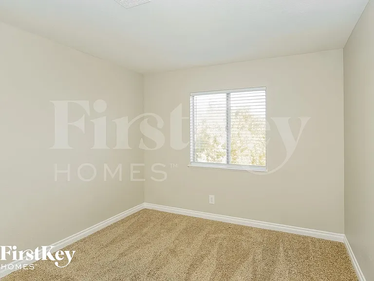 1727 Duarte Dr — Photo 10