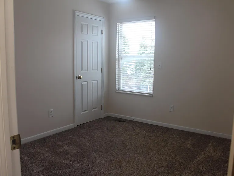 5885 Blaverly Dr — Photo 12