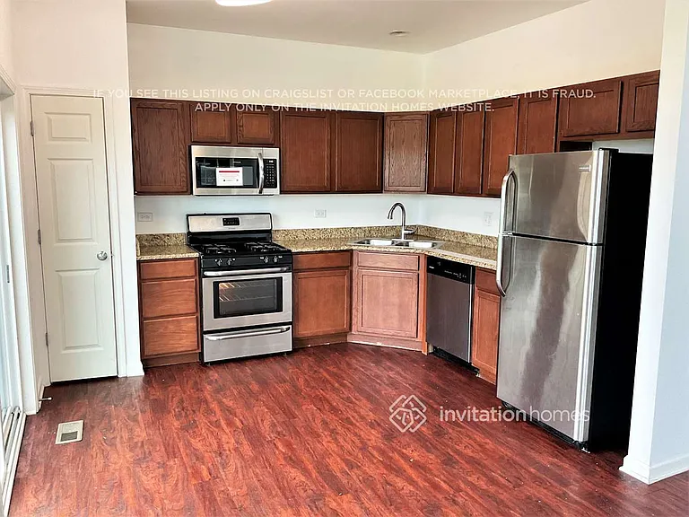 518 Fort Clatsop Ct — Photo 7