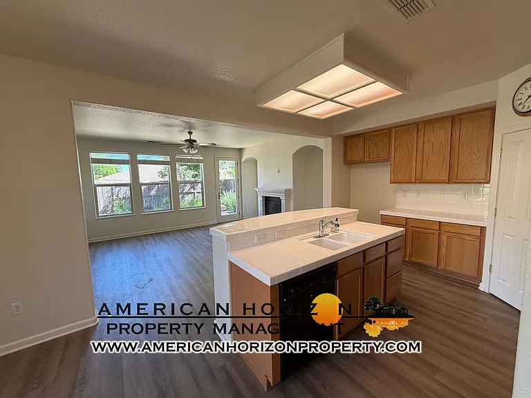 4124 Arenzano Way — Photo 6