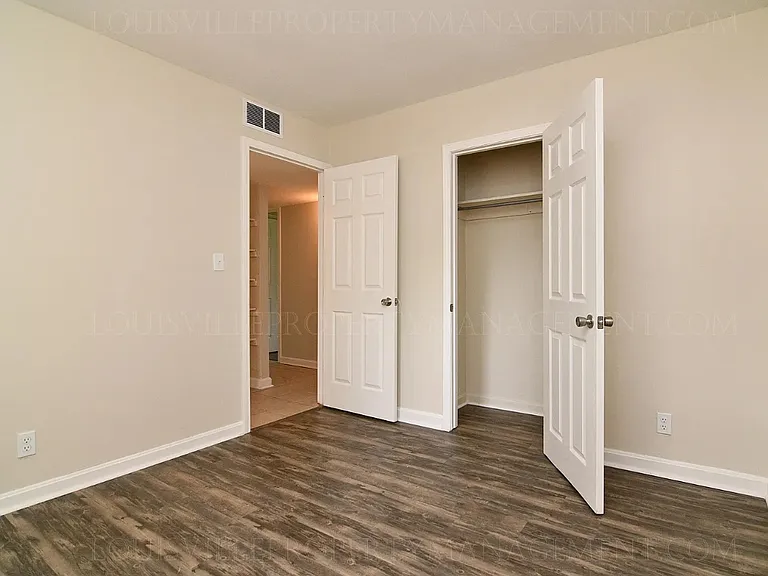 5117 Alba Way — Photo 10