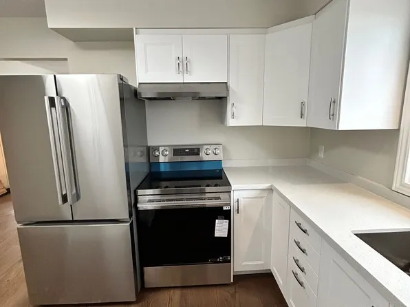 166 Kulpin Ave, Bradford West Gwillimbury, ON L3Z 1T6