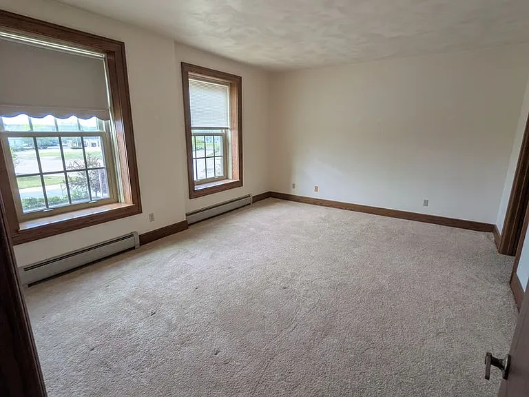 1408 Strongs Ave — Photo 5