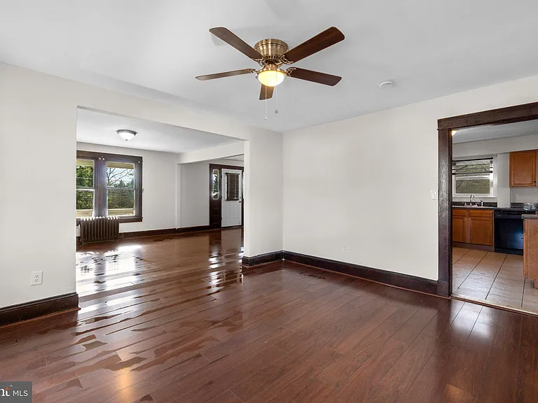 8904 Church Ln — Photo 12