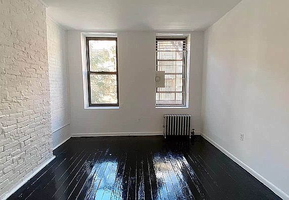 2nd image of 512 E 12th St APT 5