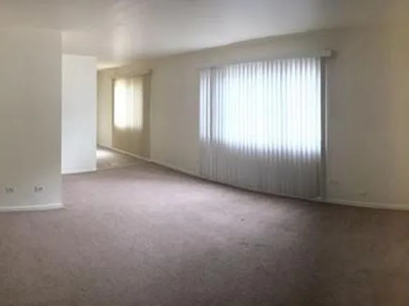 6600 104th Pl APT 6, Chicago Ridge, IL 60415