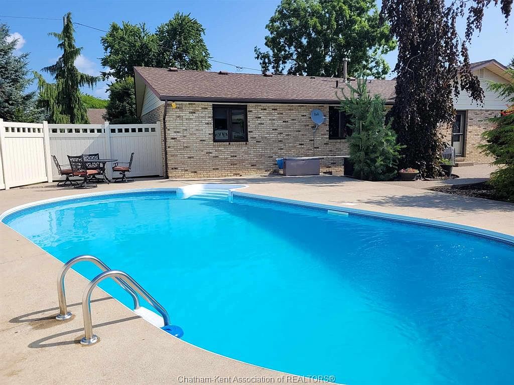 479 Broadway St, Saint Clair, ON N0P 2B0 MLS 23009479 Zillow