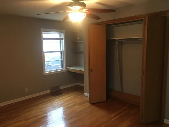 2381 Warrensville Center Rd, University Heights, OH 44118